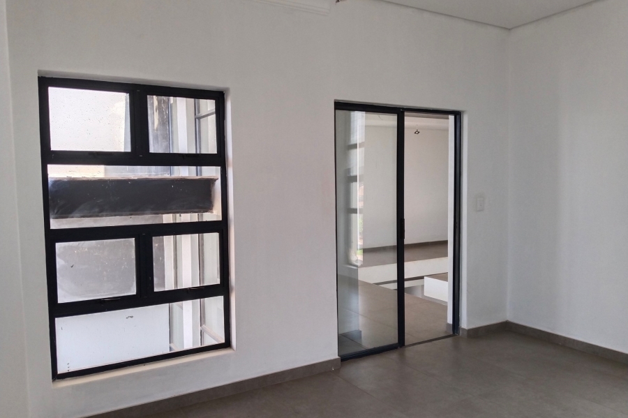 7 Bedroom Property for Sale in Gateway Manor North West